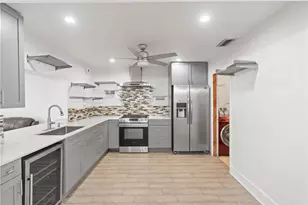 9700 NW 10th St, Pembroke Pines, FL 33024 - Photo 3