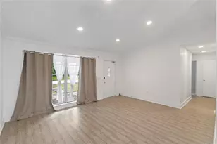 9700 NW 10th St, Pembroke Pines, FL 33024 - Photo 9