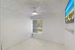 9700 NW 10th St, Pembroke Pines, FL 33024 - Photo 17