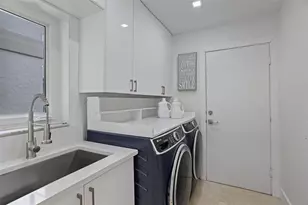 2534 Golf View Dr, Weston, FL 33327 - Photo 29