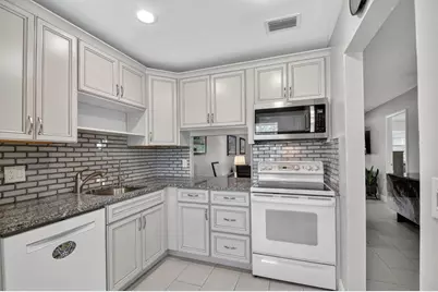 121  Lake Meryl Drive, West Palm Beach, FL 33411 - Photo 1