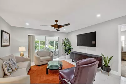 121  Lake Meryl Drive, West Palm Beach, FL 33411 - Photo 9