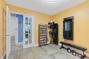 2501 NW 8th Ave, Wilton Manors, FL 33311 - Photo 17