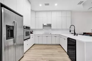 230 NE 69th Cir, Boca Raton, FL 33487 - Photo 7