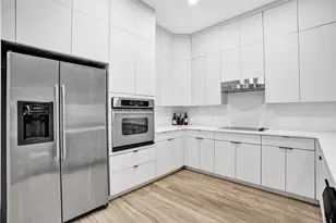 230 NE 69th Cir, Boca Raton, FL 33487 - Photo 9