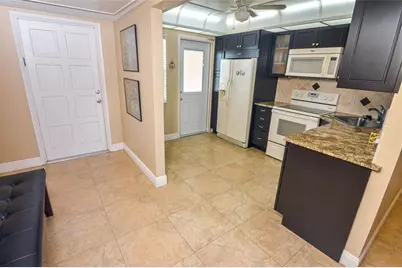 2661 S Course Dr, Unit #707, Pompano Beach, FL 33069 - Photo 5