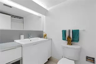 900 Bay Dr, Miami Beach, FL 33141 - Photo 11