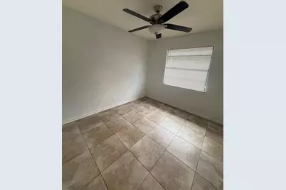 7427 SW 13th St, North Lauderdale, FL 33068 - Photo 5