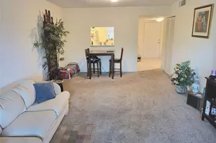 2800 Somerset Unit, Lauderdale Lakes, FL 33311 - Photo 5