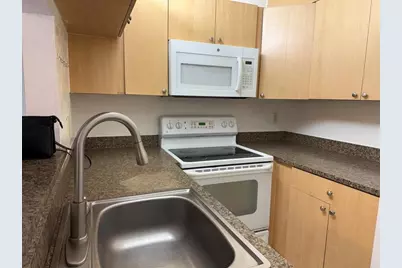 10027 SW Winding Lake Rd, Unit #102, Sunrise, FL 33351 - Photo 9