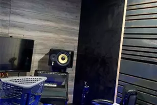 11150 Peachtree Dr, Miami, FL 33161 - Photo 15