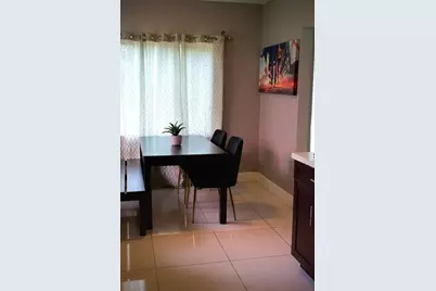 11150  Peachtree Dr, Miami, FL 33161 - Photo 9