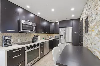 5601  Collins Ave, Unit #1716, Miami Beach, FL 33140 - Photo 11