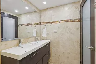 5601 Collins Ave, Miami Beach, FL 33140 - Photo 23