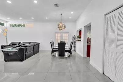 10180 NW 5th St, Plantation, FL 33324 - Photo 13