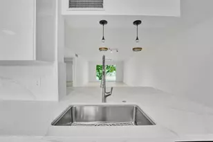 3201 Portofino Point, Coconut Creek, FL 33066 - Photo 9