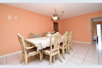 3305  Silver Buttonwood Dr, Greenacres, FL 33463 - Photo 7