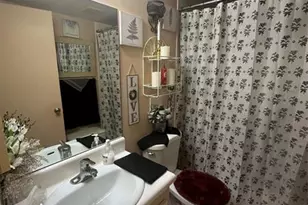 1401 SW 134th Way, Pembroke Pines, FL 33027 - Photo 11