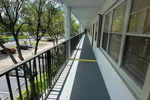 1401 SW 134th Way, Pembroke Pines, FL 33027 - Photo 5