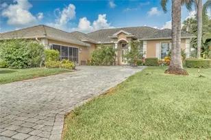 422 NW Dover Ct, Port Saint Lucie, FL 34983 - Photo 1