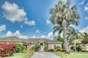 422 NW Dover Ct, Port Saint Lucie, FL 34983 - Photo 5