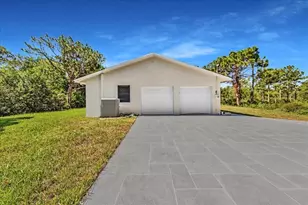 7440 Gullotti Pl, Port Saint Lucie, FL 34952 - Photo 5