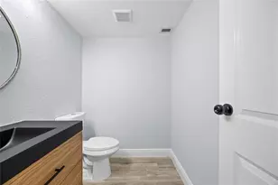 6061 N Falls Cir Dr, Lauderhill, FL 33319 - Photo 23