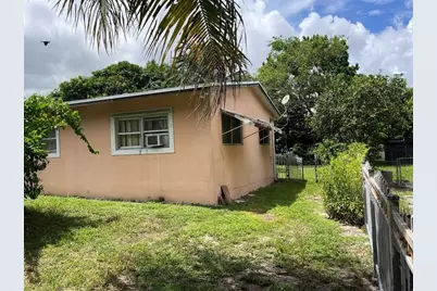 427 NE 160th St, Miami, FL 33162 - Photo 3