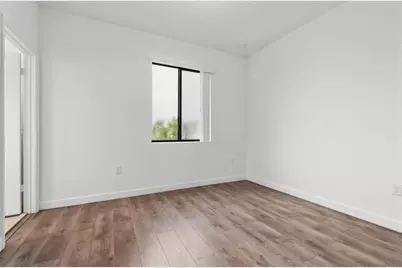 340 NE 208th Ter, Unit #340, Miami, FL 33179 - Photo 11