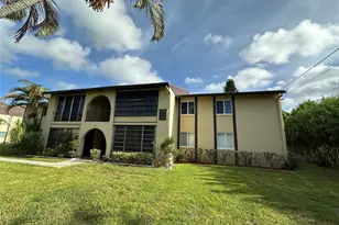 320 Pine Ridge Cir, Greenacres, FL 33463 - Photo 3