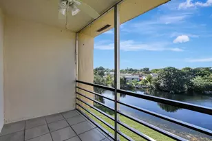 8225 Sunrise Lakes Blvd, Sunrise, FL 33322 - Photo 11