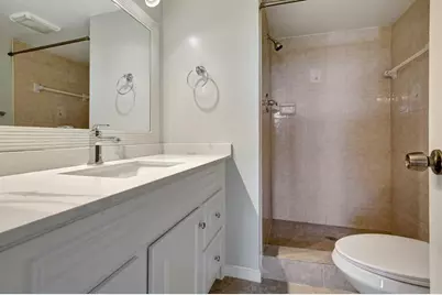8225  Sunrise Lakes Blvd, Unit #303, Sunrise, FL 33322 - Photo 9
