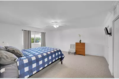 4525  Poinciana Street, Unit #10, Fort Lauderdale, FL 33308 - Photo 19