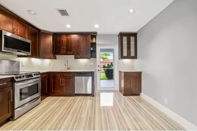 4805 NW 27th Way, Tamarac, FL 33309 - Photo 7