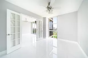 20379 W Country Club Dr, Aventura, FL 33180 - Photo 9