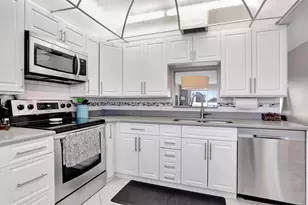 2802 Victoria Way, Coconut Creek, FL 33066 - Photo 5