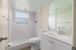 605 Oaks Dr, Pompano Beach, FL 33069 - Photo 17