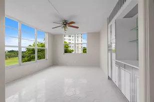 605 Oaks Dr, Pompano Beach, FL 33069 - Photo 7