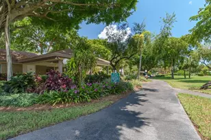 605 Oaks Dr, Pompano Beach, FL 33069 - Photo 21