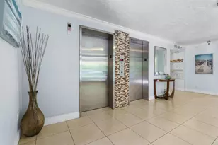 605 Oaks Dr, Pompano Beach, FL 33069 - Photo 5