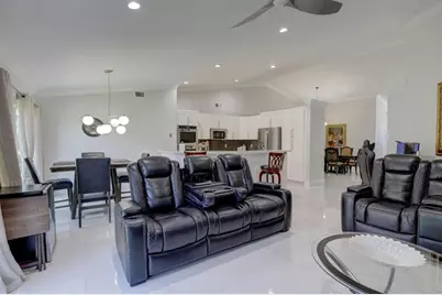 1210 NW 193rd Ave, Pembroke Pines, FL 33029 - Photo 13