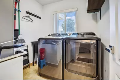 1210 NW 193rd Ave, Pembroke Pines, FL 33029 - Photo 27