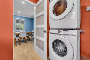 2108 NE 11th Ave, Wilton Manors, FL 33305 - Photo 9
