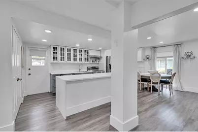 7904 NW 74th Ter, Tamarac, FL 33321 - Photo 11