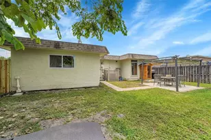 7904 NW 74th Terrace, Tamarac, FL 33321 - Photo 35