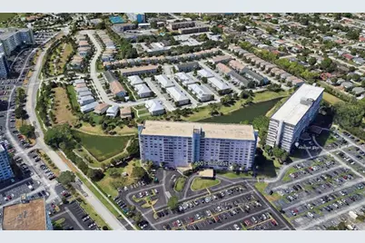 4001  Hillcrest Dr, Unit #407, Hollywood, FL 33021 - Photo 21