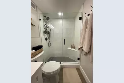 400  Kings Point Dr, Unit #1027, Sunny Isles Beach, FL 33160 - Photo 23