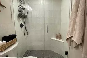 400 Kings Point Dr, Sunny Isles Beach, FL 33160 - Photo 23