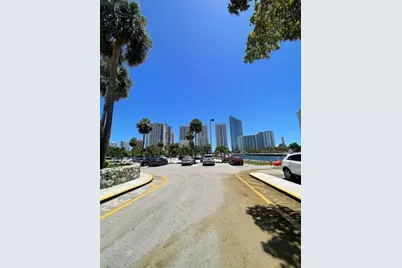 400  Kings Point Dr, Unit #1027, Sunny Isles Beach, FL 33160 - Photo 41