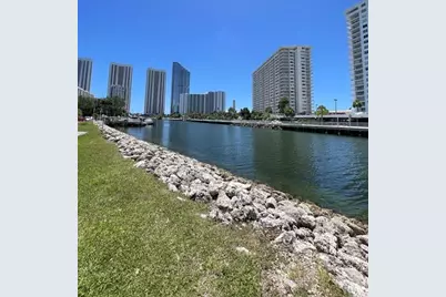 400  Kings Point Dr, Unit #1027, Sunny Isles Beach, FL 33160 - Photo 43